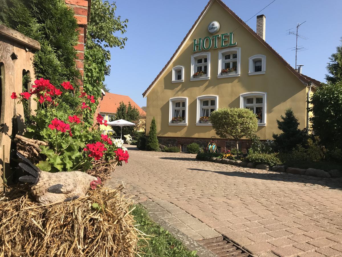 Hotel Land Gut Berlinchen Exterior foto